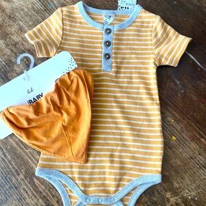 UNISEX COTTON ON onesie/Bandana BIB in "mustard"